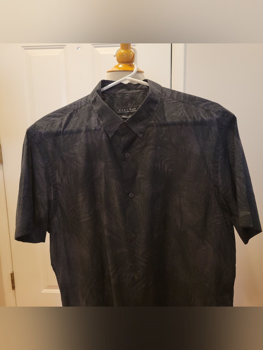 👕EUC~Zara Man Short Sleeve Black Tropical Print Button-Down Shirt